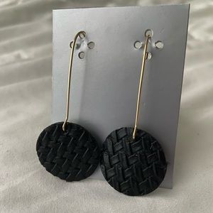 Black braided fashion earrings
